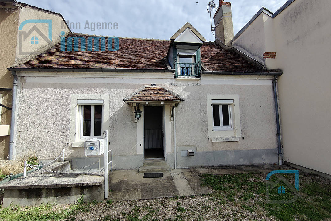 Maison à MEHUN-SUR-YEVRE