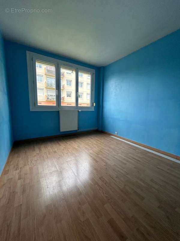 Appartement à LILLEBONNE