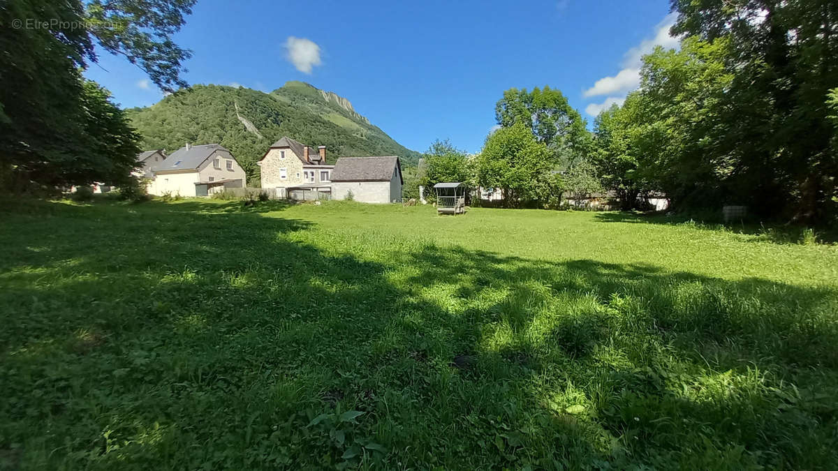 Terrain à ARRENS-MARSOUS