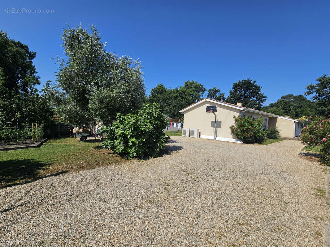 Maison à LE TAILLAN-MEDOC