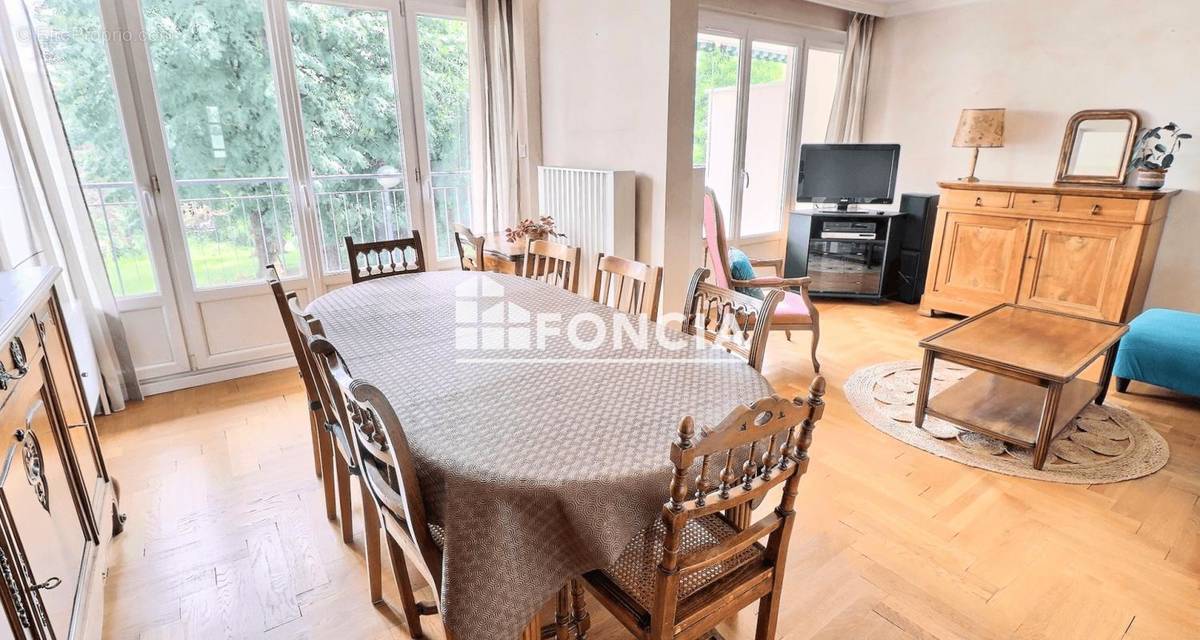 Appartement à SAINTE-FOY-LES-LYON