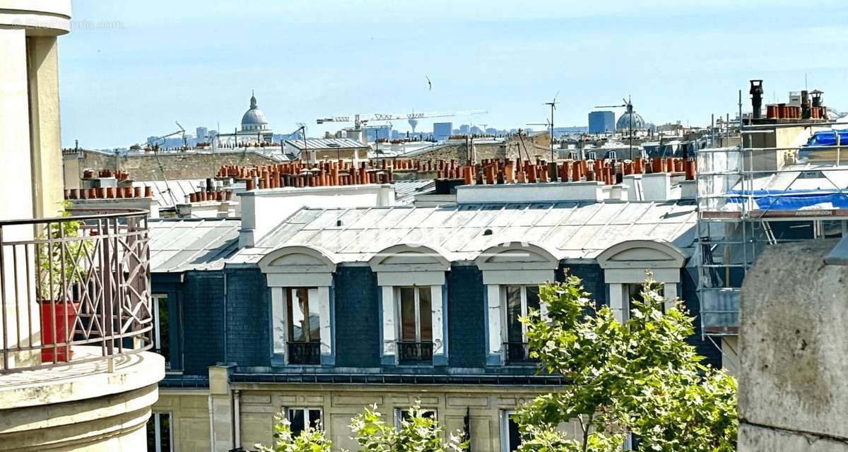 Appartement à PARIS-14E