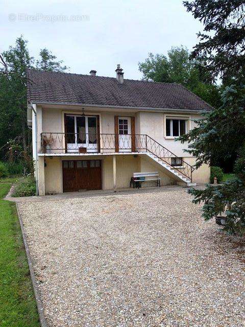 Maison à CROUY-SUR-OURCQ