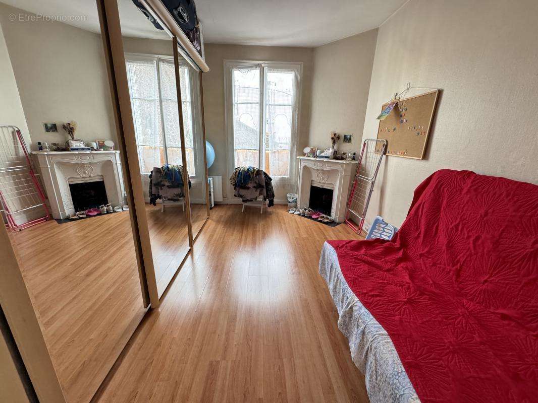 Appartement à PARIS-19E