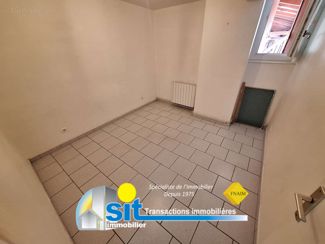 Appartement à AUBERIVES-SUR-VAREZE