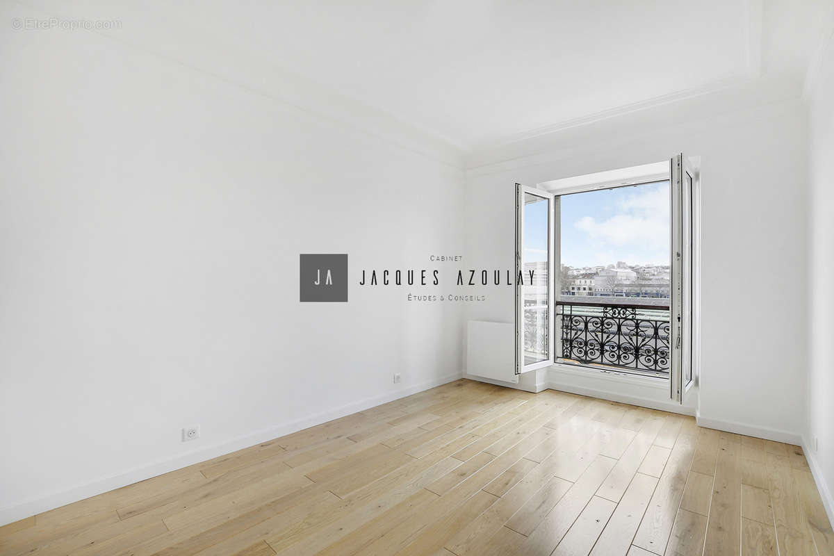 Appartement à PARIS-10E