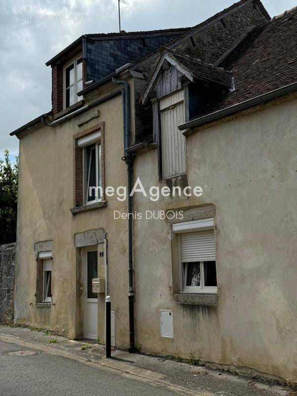 Maison à DAMIGNY