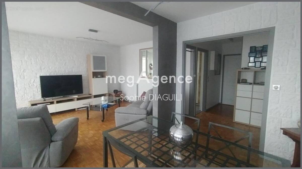 Appartement à CHENNEVIERES-SUR-MARNE