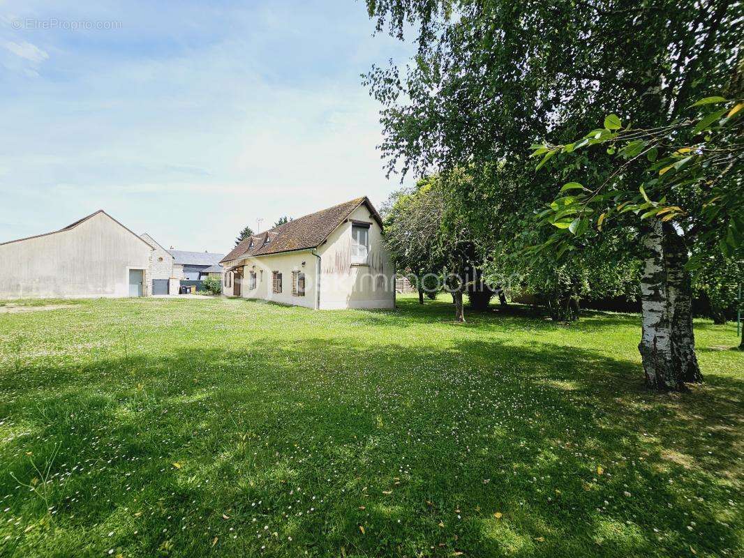 Maison à CHAMBON-LA-FORET