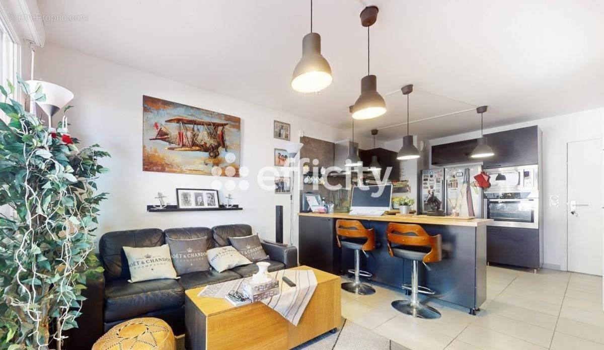 Appartement à MARSEILLE-9E