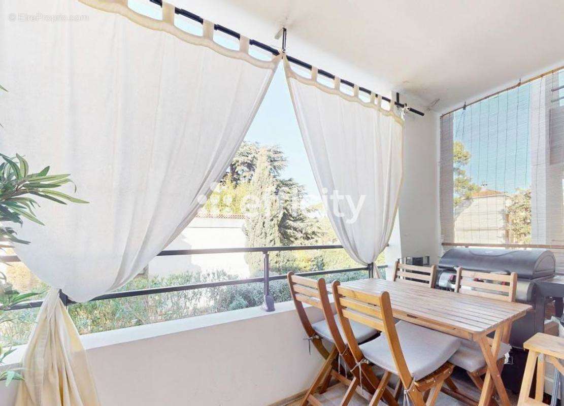 Appartement à MARSEILLE-9E