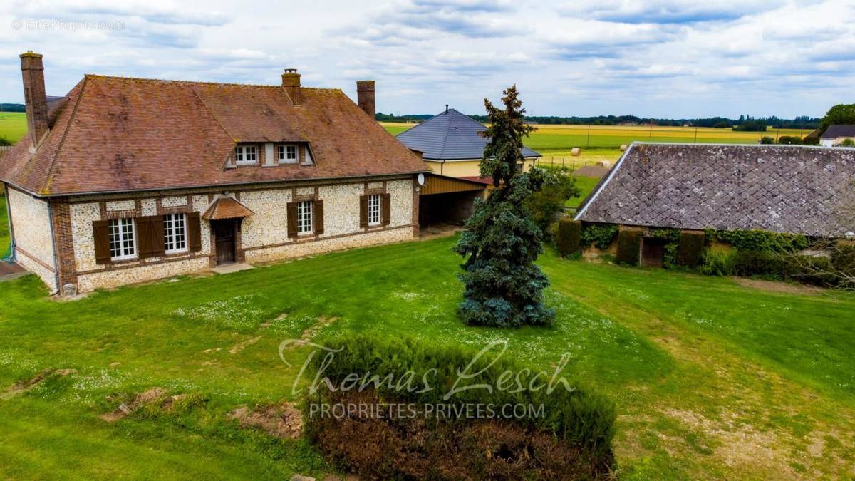 Maison à MARCILLY-LA-CAMPAGNE