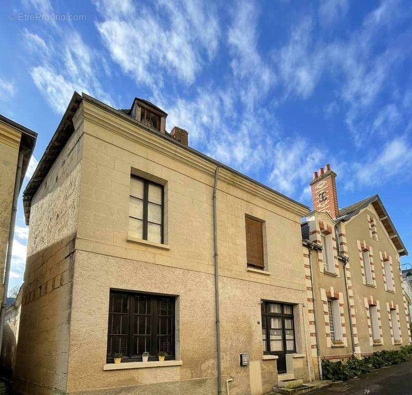 Maison à VILLEDIEU-LE-CHATEAU