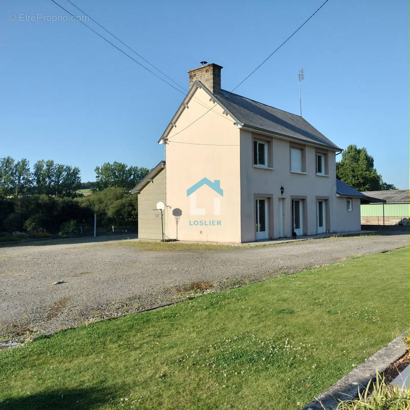 Maison à LE GRAND-CELLAND