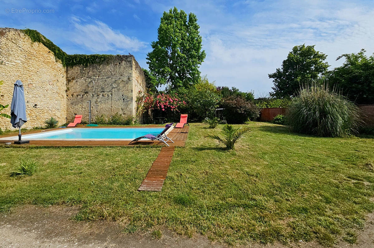 Maison à SAINT-LAURENT-MEDOC