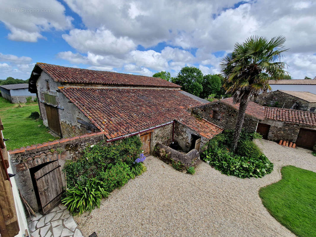 Maison à ROCHESERVIERE