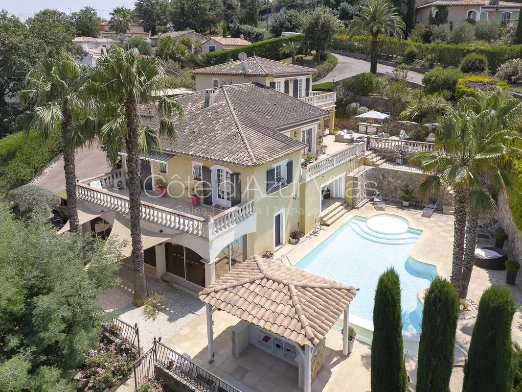 Maison à LES ADRETS-DE-L&#039;ESTEREL