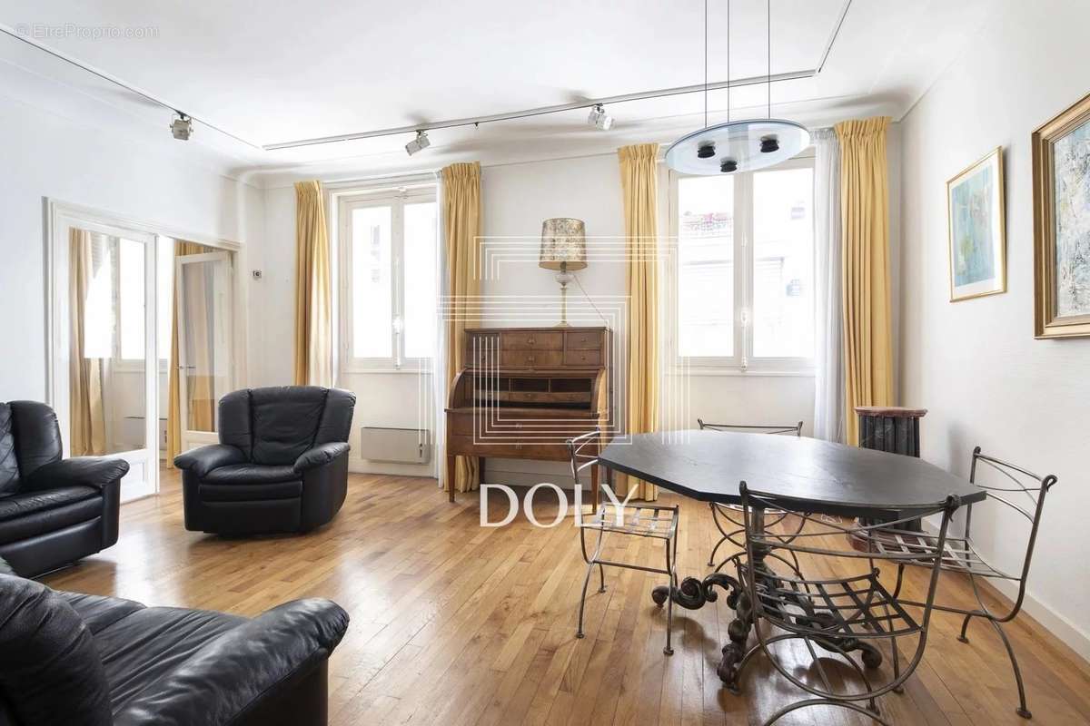 Appartement à PARIS-4E