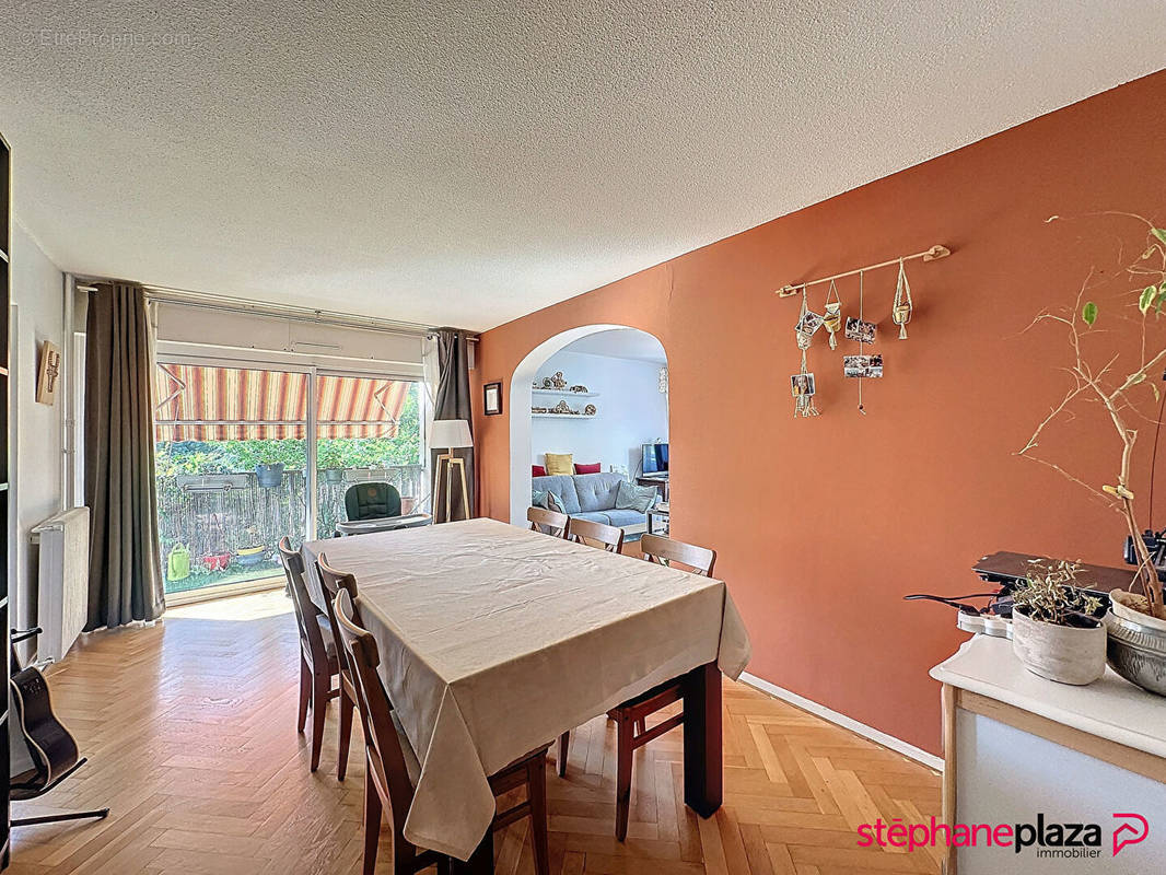 Appartement à LYON-8E