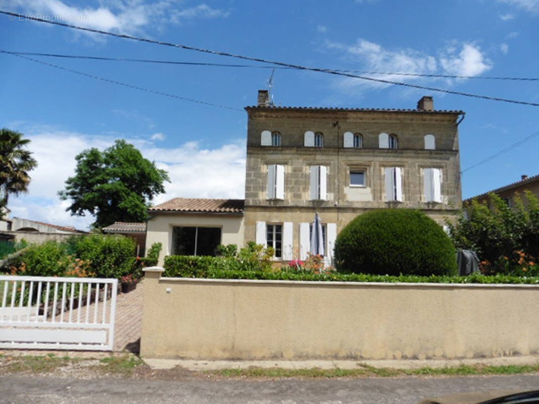 Maison à SAINT-EMILION