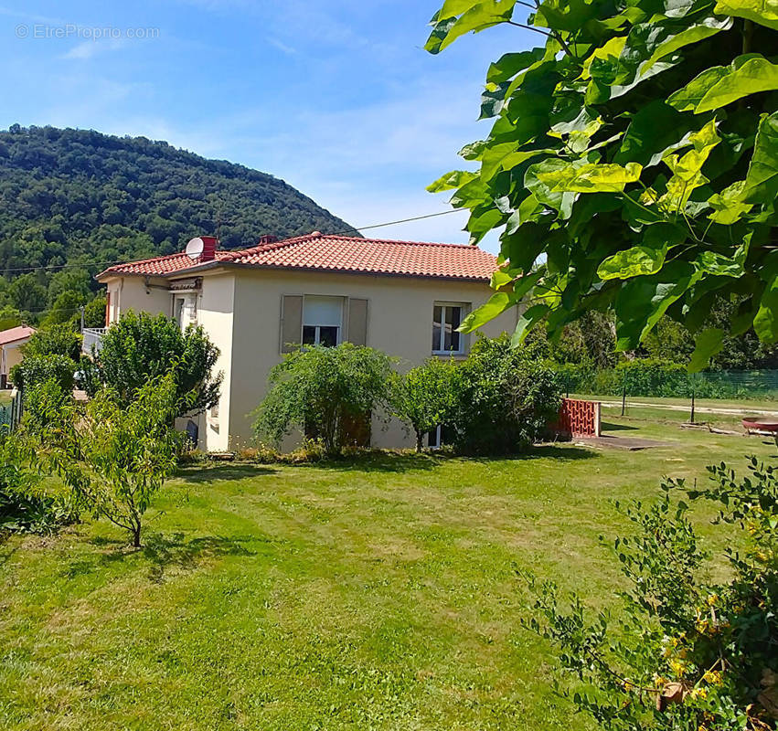 Maison à SAINT-ANTONIN-NOBLE-VAL