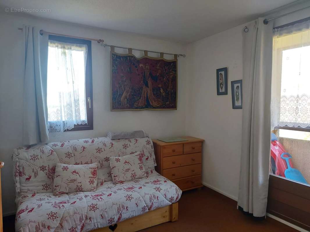 Appartement à SAINT-LEGER-LES-MELEZES