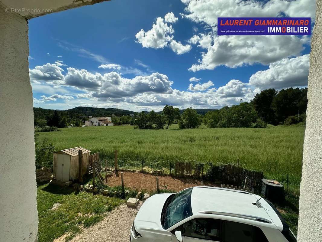 Maison à CHATEAUNEUF-LE-ROUGE