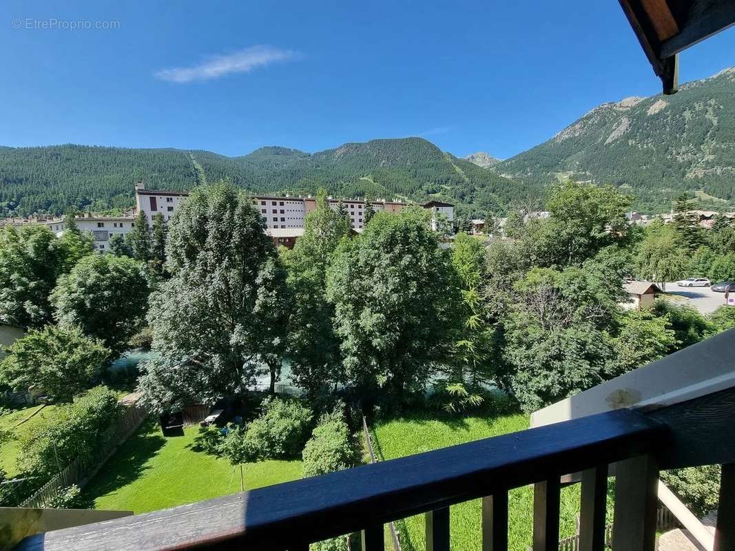 Appartement à LA SALLE-LES-ALPES