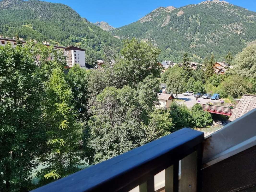 Appartement à LA SALLE-LES-ALPES