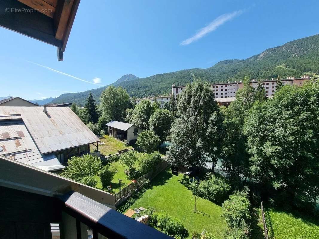 Appartement à LA SALLE-LES-ALPES