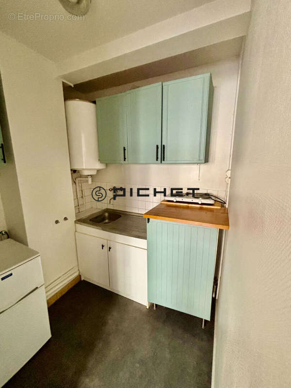 Appartement à PARIS-14E