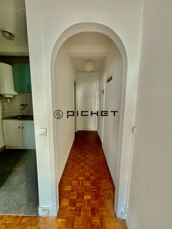 Appartement à PARIS-14E