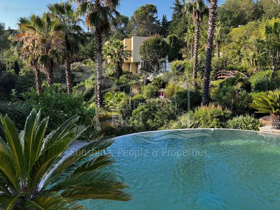 Maison à MOUGINS