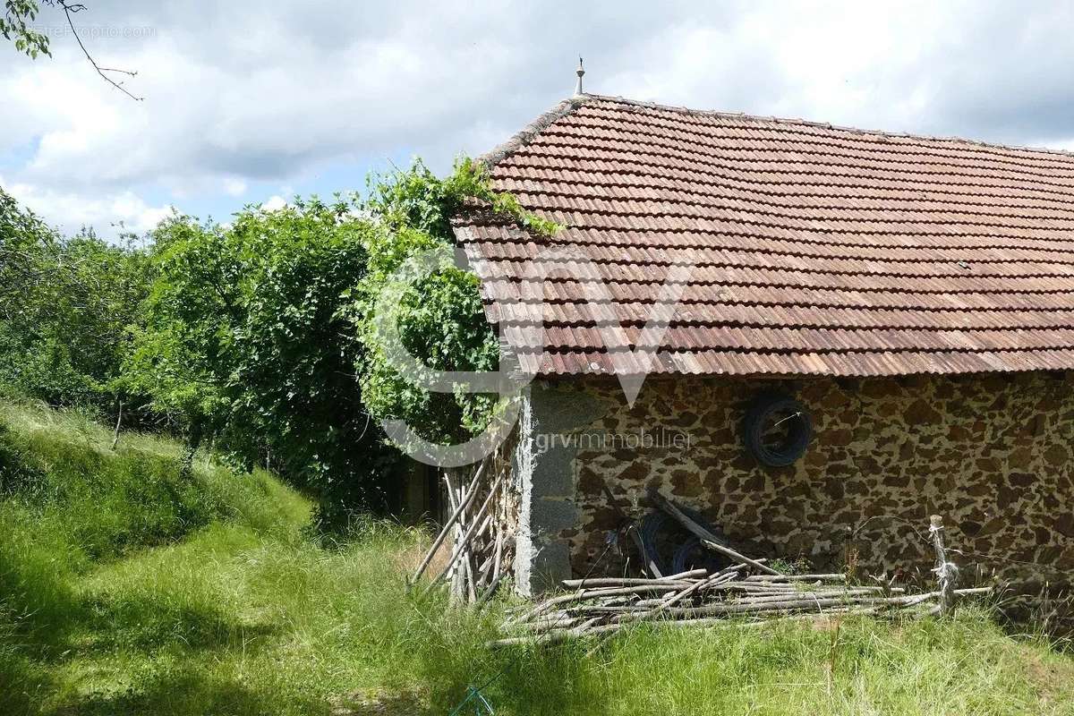 Maison à MOURJOU