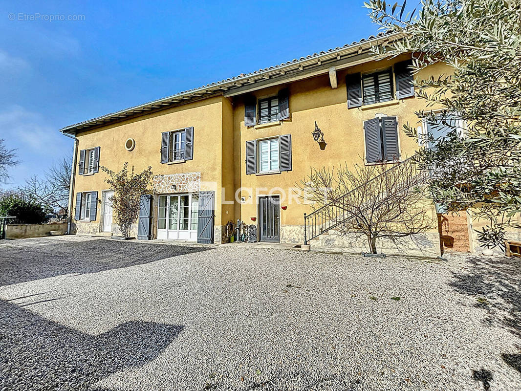 Maison à CORCELLES-EN-BEAUJOLAIS