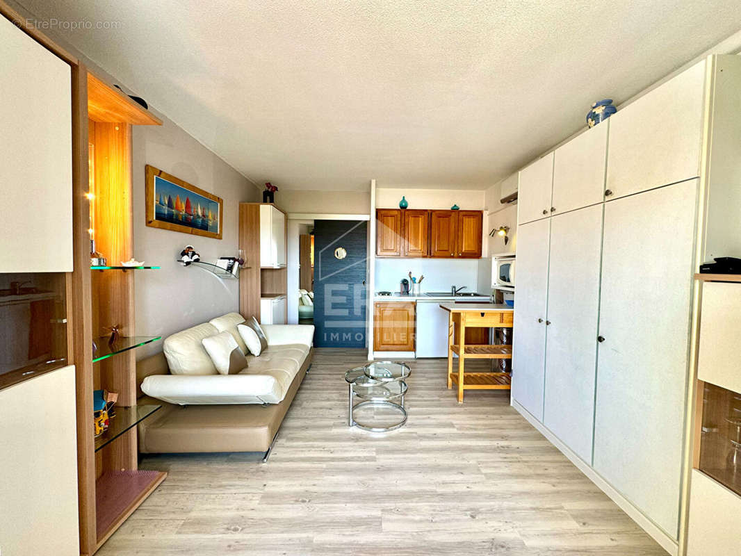 Appartement à SAINT-CYR-SUR-MER