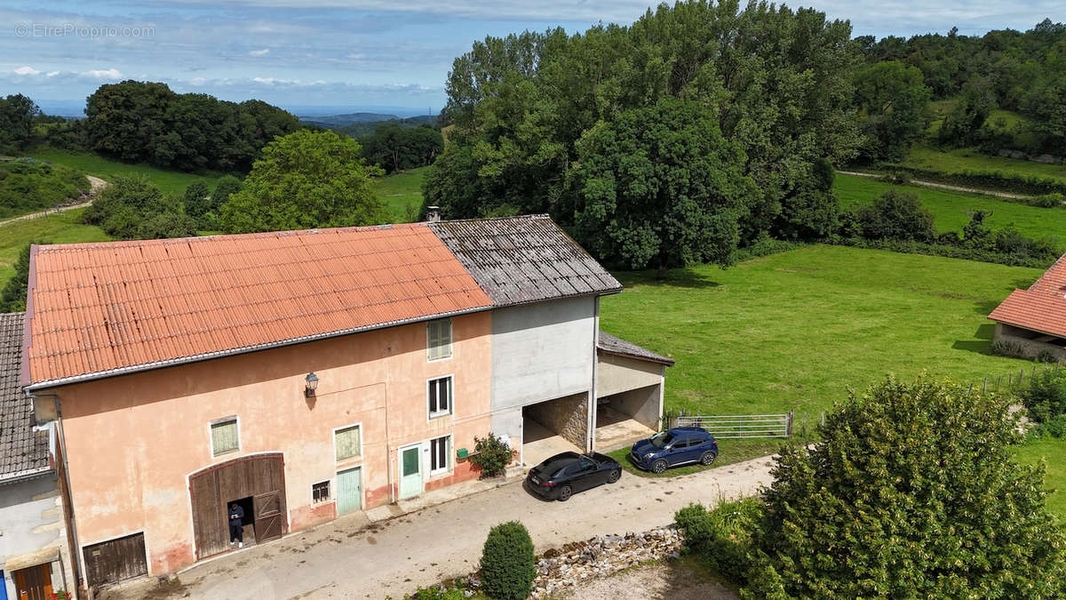 Maison à NURIEUX-VOLOGNAT