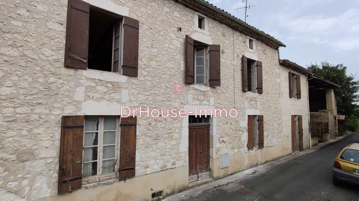 Maison à VELINES