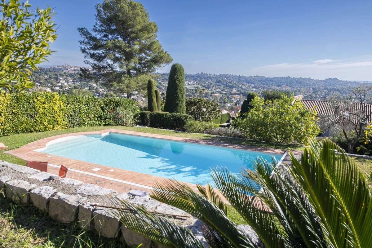 Maison à LA COLLE-SUR-LOUP