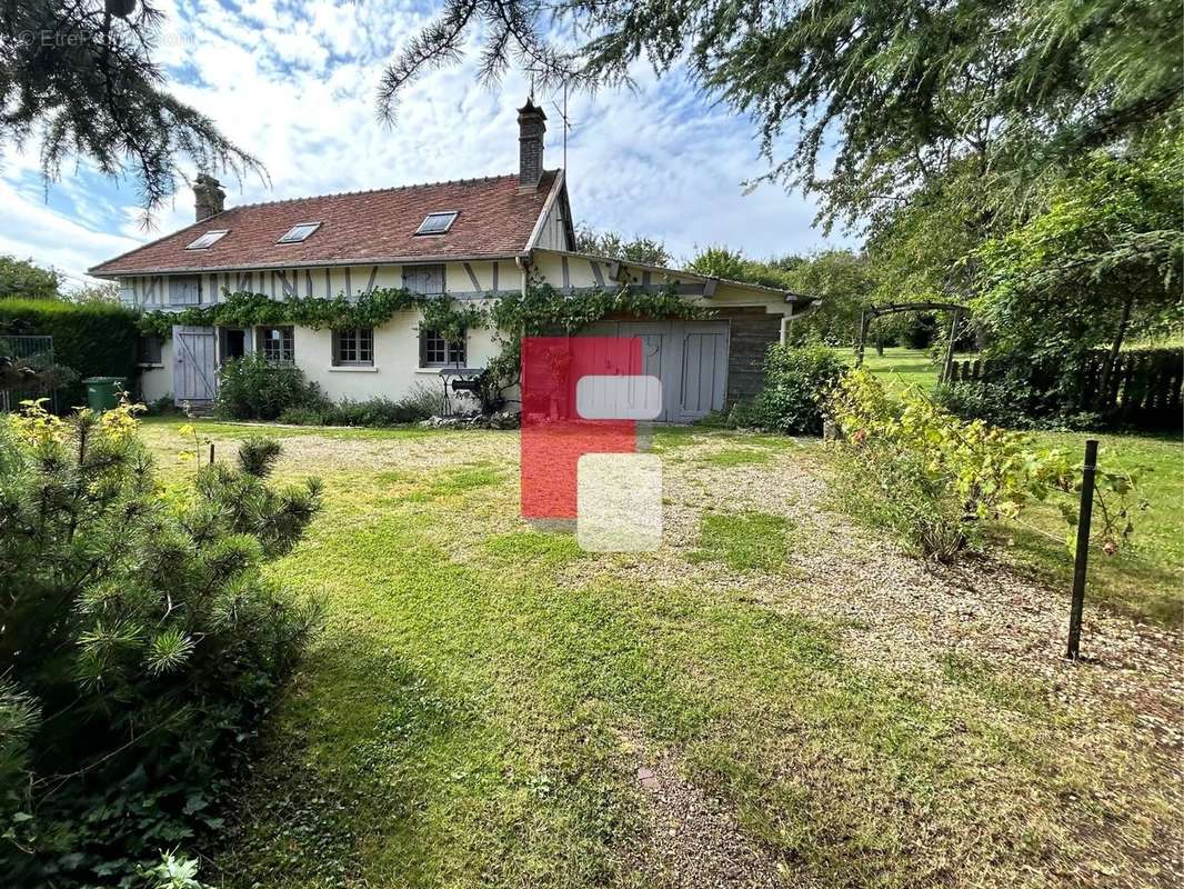 Maison à MONTGUEUX