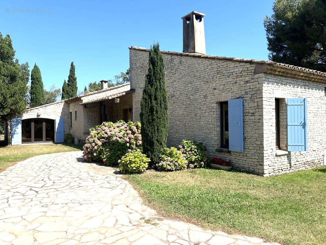 Maison à VILLENEUVE-LES-AVIGNON