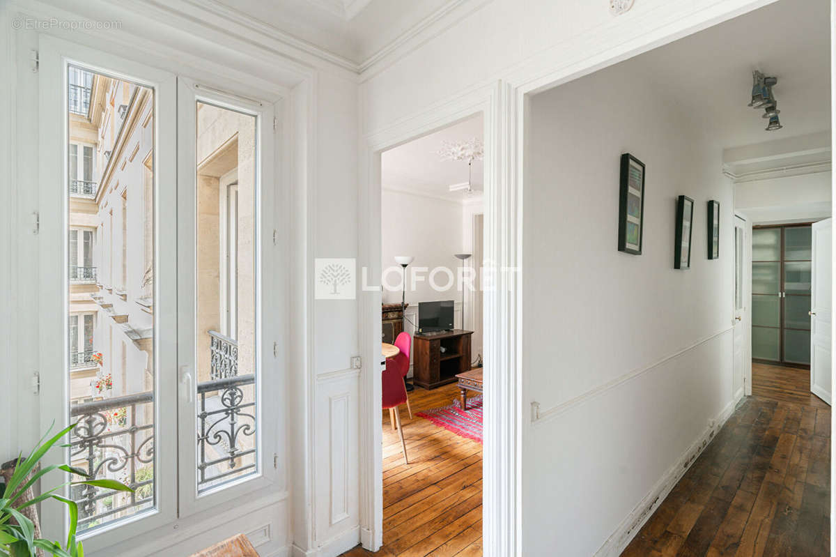 Appartement à PARIS-17E