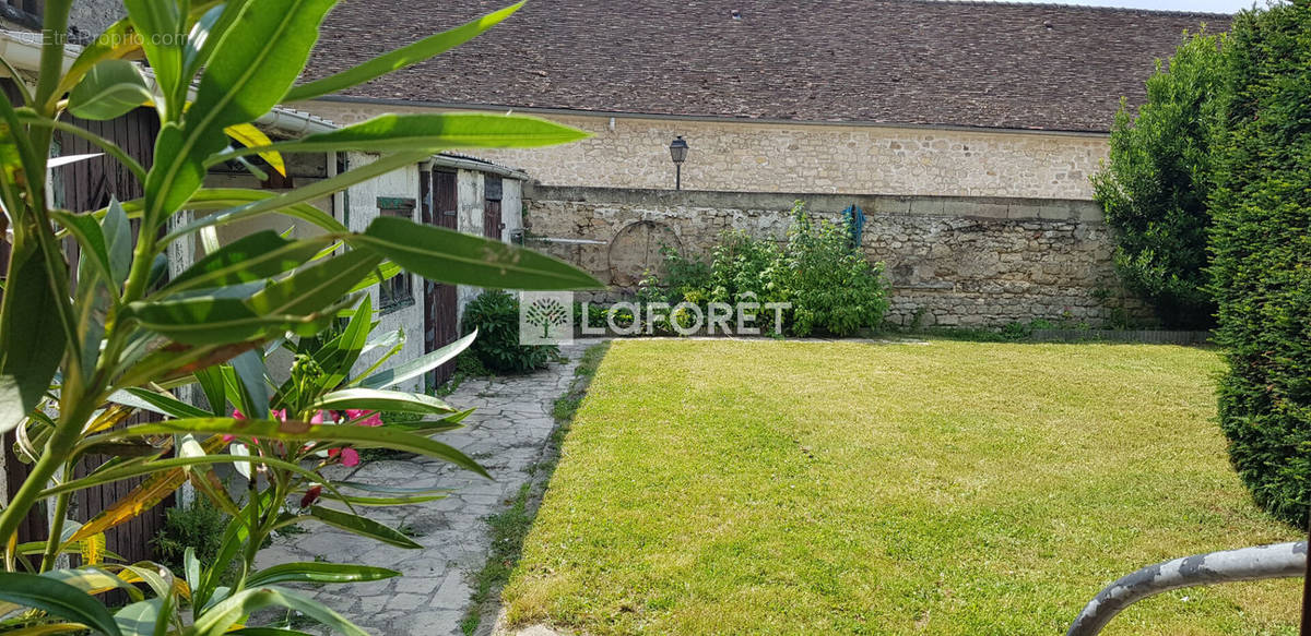 Maison à BRUYERES-SUR-OISE