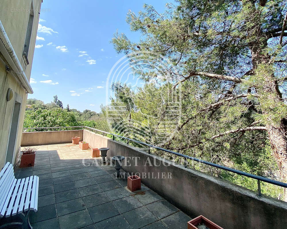 Terrasse - Appartement à NIMES