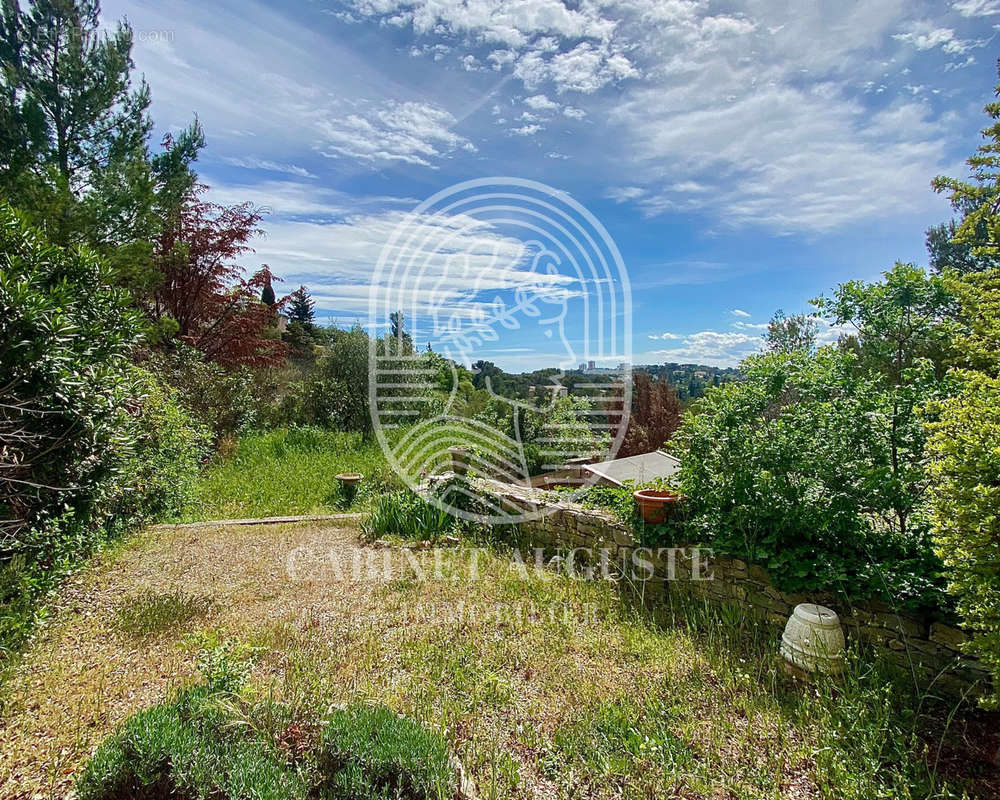 Vue panoramique jardin RDC - Appartement à NIMES