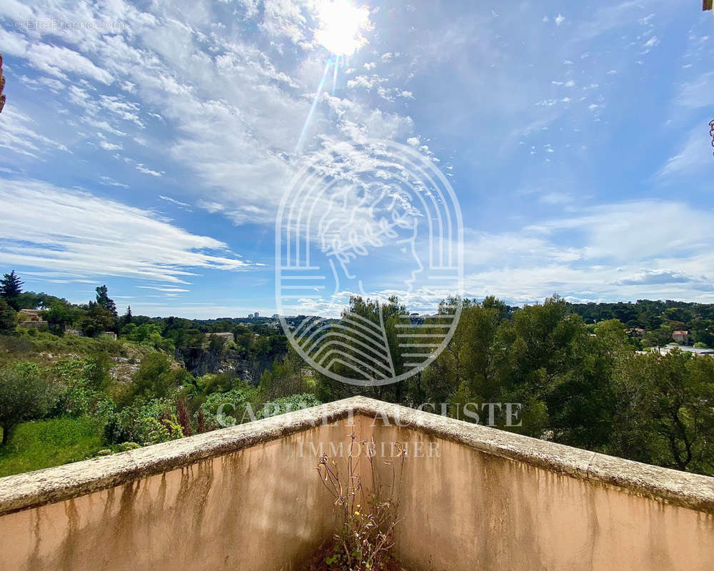 Vue panoramique terrasse R+1 - Appartement à NIMES