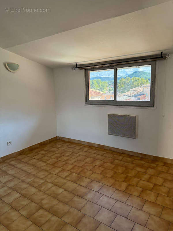 Appartement à VELAUX