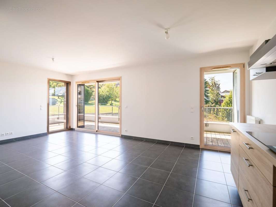 Appartement à EVIAN-LES-BAINS