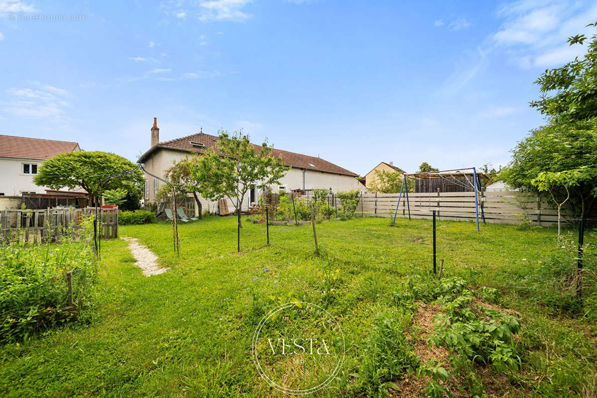 Maison à NEUILLY-LES-DIJON