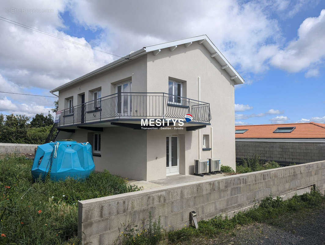 Maison à SAINT-JUST-SAINT-RAMBERT